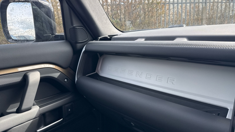 Land Rover Defender 3.0 D250 X-Dynamic SE 90 3dr Auto [6 Seat] Diesel Estate